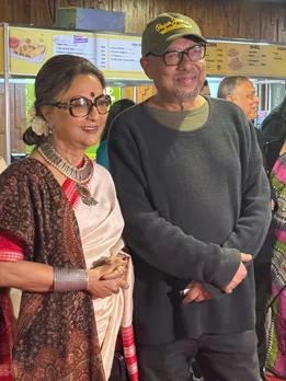 Ei Raat Tomar Amaar Premiere: ৫০ বছরের দাম্পত্যেও রয়ে গিয়েছে না বলা অনেক কথা। সেই প্রেক্ষাপটেই গল্প বুনেছেন পরমব্রত। সিনেমার প্রিমিয়ারে তারকার চাঁদের হাট। 