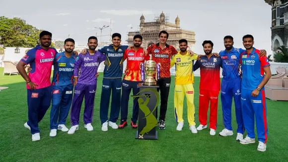 IPL Captains: ট্রফি এবং আইপিএল ফ্র্যাঞ্চাইজিগুলোর অধিনায়করা