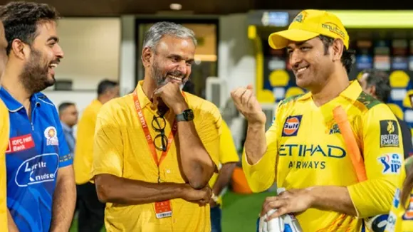 Akash Ambani-MS Dhoni: রবিবারের ম্যাচের পর মুম্বই কর্তা আকাশ অম্বানির সঙ্গে ধোনি