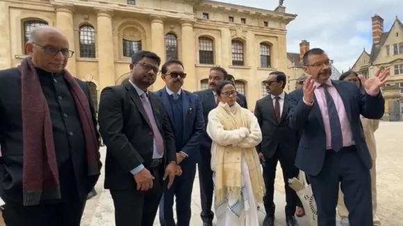 Mamata Banerjee at Oxford: বিশেষ আলোচনা সভায় বক্তব্য রাখতে ব্রিটেনের প্রাচীনতম বিশ্ববিদ্যালয়ে মুখ্যমন্ত্রী