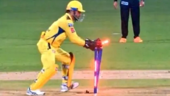Dhoni Stumping