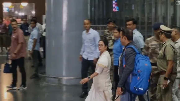 mamata london to kolkata return
