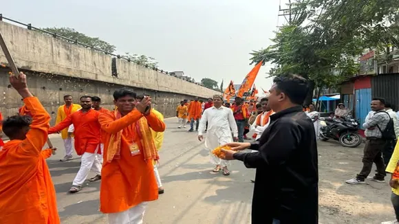 Muslims to shower petals on Hindu devotees 