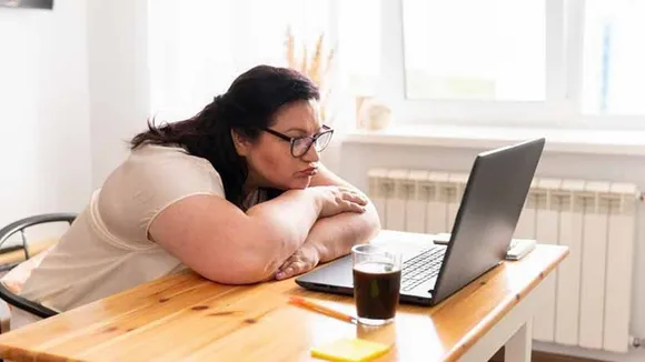 Desk Job: ডেস্কে দিনের পর দিন কাজ করে শরীরচর্চার অভাবে অসুস্থ হয়ে পড়ছেন অনেকেই