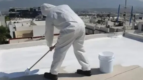 Roof Treatment: ঠান্ডা রাখার জন্য ছাদ পরিচর্যার কাজ চলছে