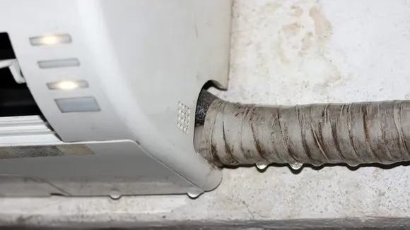 AC Pipe: এসি থেকে জল পড়ার সমস্যা অনেককেই ভোগায়। 