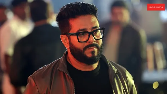 raj chakraborty on war related picture, 