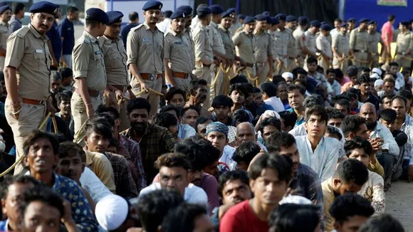 90 bangladeshi arrested 