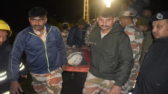 Sikkim accident  ,Teesta river  ,Tourist vehicle crash  ,Vehicle plunges 1000 feet  ,Tourists missing  ,Rescue operation,  Army rescue  ,Chungthang  ,Munshithang,  North Sikkim tragedy,সিকিম দুর্ঘটনা,  তিস্তা নদী  ,পর্যটকবাহী গাড়ি  ,গাড়ি পড়ে মৃত্যু,  নিখোঁজ পর্যটক  ,উদ্ধার অভিযান  ,সেনা, উদ্ধার,  চুংথাং, দুর্ঘটনা,  মুন্সিথাং  ,সিকিম পর্যটন