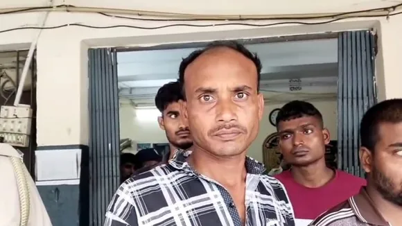 Promise of marriage  ,Cohabitation,  Blackmail,  Obscene photos  ,Social media  ,Bongaon,  Murshidabad,  Arrest,  Civic volunteer  ,Romantic fraud,বিয়ের প্রতিশ্রুতি,  সহবাস,  ব্ল্যাকমেল,  অশ্লীল ছবি  ,সোশ্যাল মিডিয়া,  বনগাঁ  ,মুর্শিদাবাদ,  গ্রেফতার,  সিভিক ভলান্টিয়ার  ,প্রেমের প্রতারণা