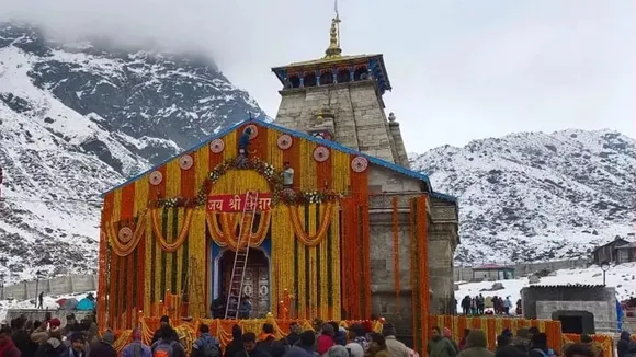 Kedarnath Helicopter: দুর্গম পথের কারণে হেলিকপ্টারে চেপে কেদারনাথ যাত্রায় মানুষের আগ্রহ বেড়েছে। 
