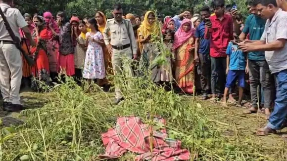 Murshidabad girl murder,  Raghunathganj throat slit case  ,Raninagar minor girl killed,  Murshidabad teenager murder , Girl's body found in Raghunathganj  ,Throat slit girl Murshidabad,  Missing girl found dead Raninagar,মুর্শিদাবাদ কিশোরী খুন,  রঘুনাথগঞ্জ গলার নলি কাটা,  রানিনগর কিশোরী হত্যা  ,মুর্শিদাবাদ রানিনগর খুন  ,কিশোরী গলা কাটা হত্যা  ,রঘুনাথগঞ্জ কিশোরী নিখোঁজ,  মুর্শিদাবাদ কিশোরী লিচুবাগান দেহ উদ্ধার