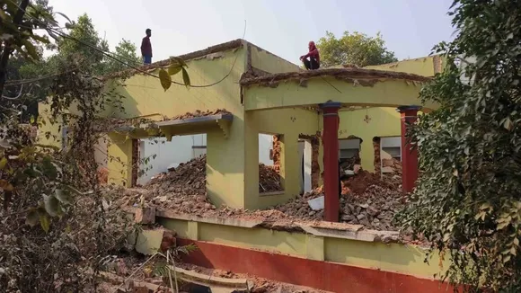 Tagore house demolition: এই বাড়ি ভাঙা নিয়েই বিতর্ক। 