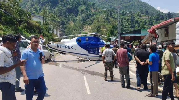 Kedarnath Helicopter Emergency Landing On Road: 