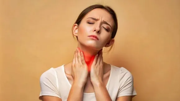 Thyroid Lifestyle Tips: থাইরয়েড গ্রন্থি বিভিন্ন শারীরিক ক্রিয়াকলাপ নিয়ন্ত্রণে গুরুত্বপূর্ণ ভূমিকা পালন করে। 