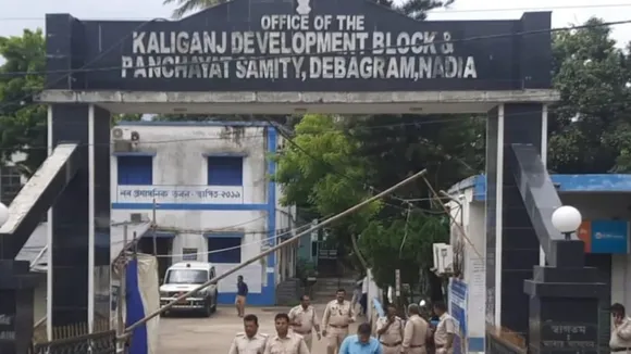June 19 2025 Kaliganj by-election  ,Kaliganj Assembly bypoll security measures  ,Alifa Ahmed TMC candidate,  mobile deposit booths voting,  central forces deployed Kaliganj,  live webcast polling booths,  nodal officer control room  ,polling silence period June 17,১৯ জুন কালীগঞ্জ উপনির্বাচন,  কালীগঞ্জ বিধানসভা উপনির্বাচন ২০২৫  ,আলিফা আহমেদ প্রার্থী  ,মোবাইল ফোন জমা বুথ  ,সেন্ট্রাল ফোর্স মোতায়েন কালীগঞ্জ  ,ওয়েবকাস্টিং ভোট পর্যবেক্ষণ,  নোডাল অফিসার বুথ,  ভোটার চুপ অবস্থা শুরু