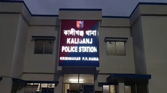 Kaliganj bomb found at accused homes,  Tamanna Khatun murder accused bomb discovery  ,bomb recovered Kaliganj accused,  Kaliganj political violence bomb  ,Nadia Kaliganj case bomb evidence,কালীগঞ্জে অভিযুক্তদের বাড়িতে বোমা  ,তামান্না খাতুন খুন মামলায় বোমা উদ্ধার  ,অভিযোগকারীদের বাড়িতে বোমা মিলল,  কালীগঞ্জ বোমা রাজনৈতিক সহিংসতা  ,নদিয়া কালীগঞ্জ মামলায় বিস্ফোরক প্রমাণ