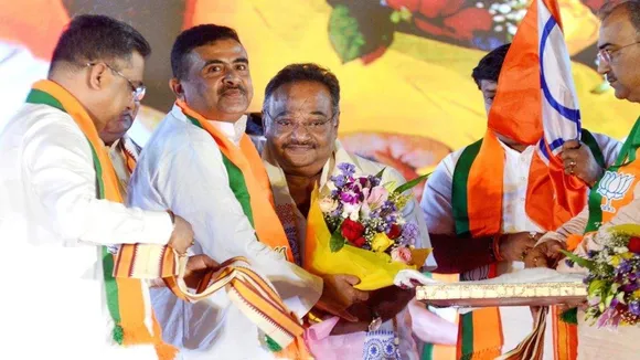 Samik Bhattacharya comments on Muslims,  BJP not against Muslims West Bengal , Samik communal harmony speech,  Durga Puja Muharram peaceful coexistence , Muslims books over stones replace swords pens BJP,শমীক ভট্টাচার্য মুসলিমদের কথা বলেছেন  ,বিজেপি মুসলিম-বিরোধী নয়,  দুর্গাপূজা মহররম একসাথে পথচলা  ,পাথর-কলম মন্তব্য শমীক  ,মুসলিমদের জন্য সাংগঠনিক বার্তা