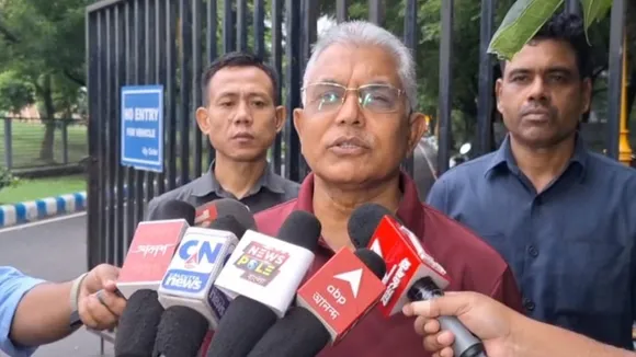 Dilip Ghosh 21 July TMC speculation,  Dilip Ghosh hints surprise on 21 July,  Dilip Ghosh denies joining TMC  ,Bengal politics Dilip Ghosh TMC rumours  ,BJP’s Dilip Ghosh political future,দিলীপ ঘোষ ২১ জুলাই তৃণমূল যোগ,  ২১ জুলাই চমক দিলীপ ঘোষ  ,দিলীপ ঘোষ জল্পনা রাজনীতি  ,দিলীপ ঘোষ মন্তব্য তৃণমূল মঞ্চ  ,দিলীপ ঘোষ বিজেপি আস্থা