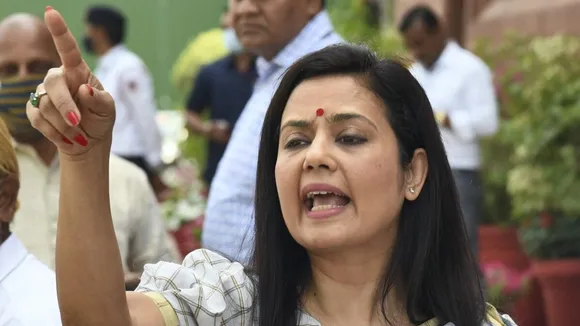 Mahua Moitra criticizes Election Commission,  Mahua Moitra EC SIR petition  ,Mahua Moitra electoral roll challenge  ,EC discriminatory roll revision  ,Election Commission Bengal warning,মহুয়া মৈত্র নির্বাচন কমিশন সমালোচনা,  মহুয়া মৈত্র SIR চ্যালেঞ্জ  ,নির্বাচন কমিশনের ভোটার তালিকা বিতর্ক,  নাগরিকত্ব প্রমাণ ভোটার বাধ্যবাধকতা,  পশ্চিমবঙ্গে ইসি নির্দেশ বাতিল আবেদন