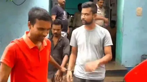 Fake IPS officer arrested  ,Haroa police IPS fraud,  Ranjay Chatterjee fraud case,  Kolkata outskirts fake IPS scam  ,West Bengal IPS impersonation,ভুয়ো আইপিএস অফিসার গ্রেফতার,  হাড়োয়া আইপিএস প্রতারণা  ,রণজয় চট্টোপাধ্যায় মামলা,  নিউটাউন প্রতারণা কাণ্ড  ,পশ্চিমবঙ্গ আইপিএস ছদ্মবেশ
