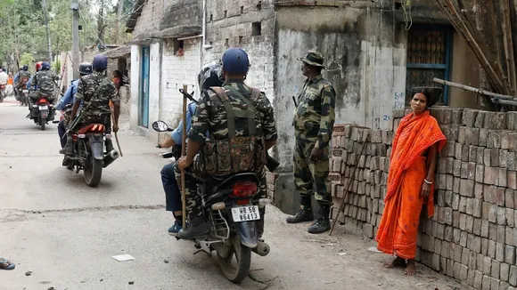 পাকিস্তানি গুপ্তচর গ্রেপ্তার পশ্চিমবঙ্গ  বর্ধমান মেমারিতে এসটিএফ অভিযান  মেমারি থেকে গুপ্তচর গ্রেপ্তার  বর্ধমান পাকিস্তানি সংযোগ  বাংলায় পাকিস্তানের হয়ে গুপ্তচরবৃত্তি