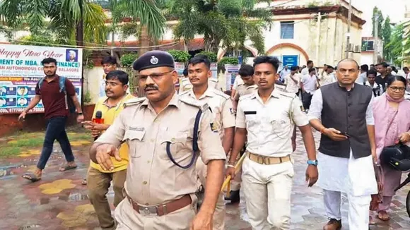 ওড়িশা কলেজ ছাত্রী আত্মহত্যা চেষ্টা  যৌন হয়রানি কলেজ শিক্ষক  Odisha student suicide news  শিক্ষকের বিরুদ্ধে অভিযোগ  কলেজ ক্যাম্পাসে অগ্নিদগ্ধ  অধ্যক্ষের ভূমিকা  ICC তদন্ত যৌন হয়রানি  AIIMS Bhubaneswar চিকিৎসা  মানসিক চাপে আত্মঘাতী পদক্ষেপ  ওড়িশা ছাত্রী অগ্নিদগ্ধ ঘটনা