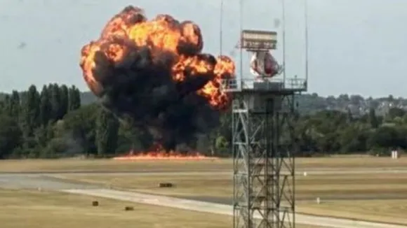 Southend Airport plane crash live, london plane crash, small aircraft accident, London Southend Airport, major emergency, 12-metre plane, airport,England’s southeast coast, Fire crews, ambulances,  Flights,সাউথএন্ড বিমান দুর্ঘটনা, লন্ডনে বিমান দুর্ঘটনা