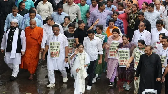 speaking Bengali detained BJP-ruled states,Bengali language detention camp notification central govt,Mamata Banerjee attacks BJP over Bengali arrests,detention of Bengali migrants BJP states,Central notification BJP detention camps,TMC protest BJP language policy,বিজেপি শাসিত রাজ্যে বাংলায় কথা বললেই,বাঙালি শব্দ বলে আটক,  বেঙ্গলি ডিটেনশন ক্যাম্প,মমতা বন্দ্যোপাধ্যায় আক্রমণ বিজেপি,বাংলা ভাষার বিরুদ্ধে কেন্দ্রের নোটিফিকেশন,বাঙালি শ্রমিকদের আটক বিজেপি রাজ্য,টিএমসি প্রতিবাদ র‍্যালি,মমতা বিজেপি ভাষা বিরোধ