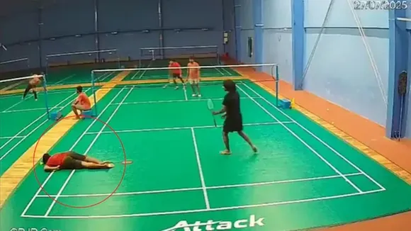 Hyderabad Shuttler Death: খেলতে খেলতেই মৃত্যুর ককোলে ঢোলে পড়লেন ২৫ বছরের তরুণ