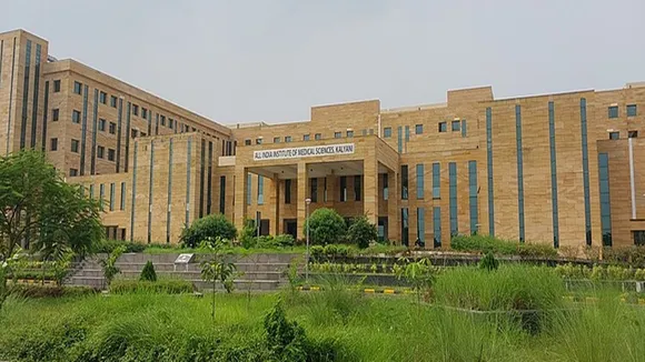 Haringhata, IISER researcher, suicide, high tension, demand proper investigation, family,হরিণঘাটা, আইসার গবেষক, আত্মহত্যা, তুমুল উত্তেজনা, উপযুক্ত তদন্ত দাবি, পরিবার