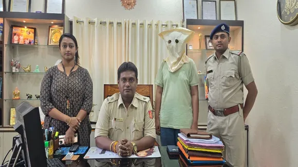 Singur online fraud  ,E-bike spare parts scam,  Hooghly rural cyber police  ,Arik Bhattacharya arrested  ,Cyber crime Singur  ,Online fraud complaints  ,National Cyber Crime Reporting Portal,  Fraud racket busted  ,E-bike scam India  ,Hooghly cyber crime case,সিঙ্গুর অনলাইন প্রতারণা,  ই-বাইক যন্ত্রাংশ জালিয়াতি  ,হুগলি গ্রামীণ সাইবার পুলিশ,  অরিক ভট্টাচার্য গ্রেফতার  ,সাইবার ক্রাইম সিঙ্গুর  ,অনলাইন ফ্রড অভিযোগ  ,ন্যাশনাল সাইবার ক্রাইম রিপোর্টিং পোর্টাল  ,প্রতারণা চক্র ধরা,  ই-বাইক স্ক্যাম,  হুগলি সাইবার অপরাধ