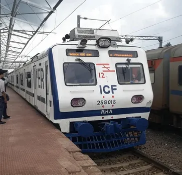 Ac local train, sealdah krishnanagar ac local train, sealdah division, mayapur, ISKCON, শিয়ালদহ কৃষ্ণনগর এসি লোকাল ট্রেন, এসি লোকাল ট্রেন