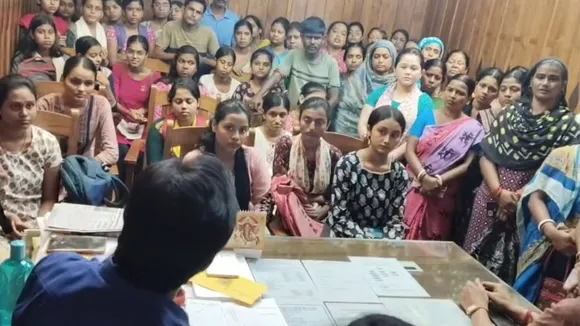 Higher Secondary semester exam,  42 girls,  Education subject missing,  Admit card issue,  Murshidabad Kandi  ,School authority negligence,  Intervention by Higher Education Department,  Exam uncertainty,উচ্চ মাধ্যমিক সেমিস্টার পরীক্ষা  ,৪২ ছাত্রী,  এডুকেশন বিষয় বাদ পড়া  ,অ্যাডমিট কার্ড সমস্যা  ,মুর্শিদাবাদ কান্দি  ,স্কুল কর্তৃপক্ষের গাফিলতি,  হস্তক্ষেপ উচ্চ শিক্ষা দফতর,  পরীক্ষার অনিশ্চয়তা