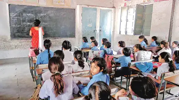 Primary teachers crisis,  Job uncertainty  ,West Bengal teachers protest  ,Lakhs of teachers  ,Government intervention demand,  UUPTWA appeal,  Supreme Court order,  Teachers employment issue,  Education Minister Bratya Basu,  Primary education department,প্রাথমিক শিক্ষক সংকট  ,চাকরি অনিশ্চয়তা  ,পশ্চিমবঙ্গ শিক্ষক আন্দোলন  ,লক্ষ লক্ষ শিক্ষক,  সরকারের হস্তক্ষেপ দাবি,  UUPTWA দাবি,  সুপ্রিম কোর্ট নির্দেশ,  শিক্ষক কর্মসংস্থান,  শিক্ষামন্ত্রী ব্রাত্য বসু  ,প্রাথমিক শিক্ষা দফতর