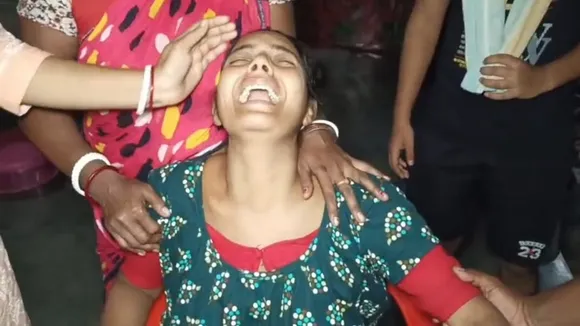 South 24 Parganas news,  Bishnupur electrocution,  Anish Ghorui death , Waterlogging accident  ,Electrocution in water,  Urban flooding hazard,  Death by electrocution,  Local tragedy  ,Kolkata suburban accident  ,Fatal incident,দক্ষিণ ২৪ পরগনা সংবাদ  ,বিষ্ণুপুর বিদ্যুৎস্পৃষ্ট  ,অনীশ ঘোড়ুই মৃত্যু,  জমা জলে বিদ্যুৎস্পৃষ্ট,  জলাবদ্ধতা বিপদ  ,বজ্রাঘাত ও বিদ্যুৎস্পৃষ্ট,  বিদ্যুৎস্পৃষ্টে মৃত্যু  ,স্থানীয় দুর্ঘটনা,  কলকাতার উপকণ্ঠ দুর্ঘটনা,  করুণ পরিণতি