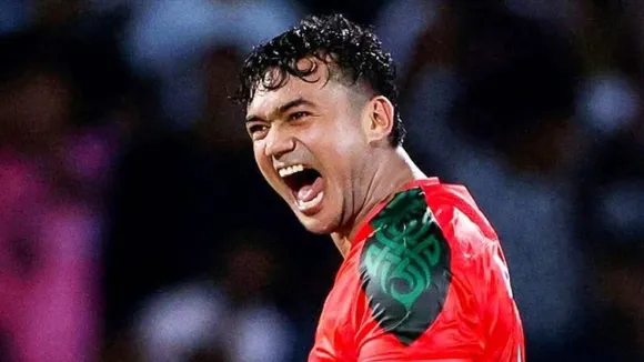 Taskin Ahmed (1)