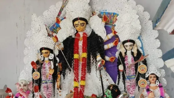 Matiaari Durga Puja  ,Bandopadhyay family puja,  White lizard mystery,  Ram Sita temple Bengal  ,Zamindar house Durga Puja  ,Bhagirathi river immersion,  Traditional Durga Puja rituals  ,Divine messenger lizard,  Bengal heritage puja,  300-year-old Durga Puja,মাটিয়ারী দুর্গাপুজো  ,বন্দ্যোপাধ্যায় বাড়ি,  সাদা টিকটিকি রহস্য,  রাম সীতা মন্দির , জমিদার বাড়ির পুজো,  ভাগীরথী নদী বিসর্জন,  ঐতিহ্যবাহী দুর্গাপুজো,  দেবীর দূত,  বাংলার জমিদার পুজো  ,শতাব্দী প্রাচীন দুর্গাপুজো