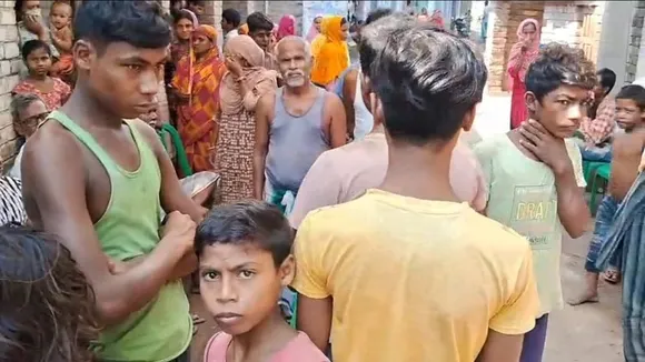 Samsherganj, Devidaspur, murder-suicide, Naeem Akhtar, Sulekha Khatun, Sulayma Khatun, family tragedy, domestic violence, train accident, West Bengal news, Murshidabad News,সামশেরগঞ্জ,খুন আত্মহত্যা, নাঈম আখতার,সুলেখা খাতুন, পারিবারিক অশান্তি