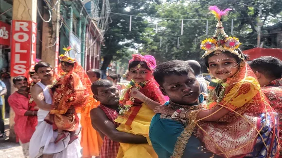 কুমারী পূজা  ,কলকাতা দুর্গাপূজা,  মহাষ্টমী ২০২৫,  নারীশক্তি পূজা,  বেলুর মঠ কুমারী পূজা  ,স্বামী বিবেকানন্দ  ,ধর্মীয় অনুষ্ঠান কলকাতা,  দেবী পূজা,  সামাজিক বার্তা নারীশক্তি,  দুর্গাপূজা রীতি,Kumari Puja  ,Kolkata Durga Puja  ,Mahashtami 2025  ,Worship of young girls,  Belur Math Kumari Puja  ,Swami Vivekananda  ,Religious ceremony Kolkata  ,Goddess Durga worship,  Female empowerment ritual  ,Social significance of Kumari Puja