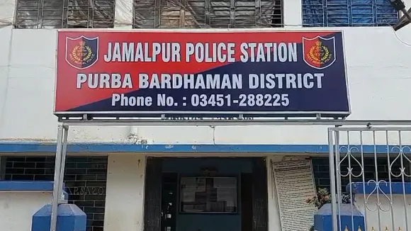 Burdwan, Jamalpur, domestic violence, wife torture, murder attempt, Arman Khan, Alia Khatun, West Bengal crime, Burdwan news, woman assault, arrest, police investigation,বর্ধমান, জামালপুর, গার্হস্থ্য নির্যাতন, স্ত্রী নির্যাতন, খুনের চেষ্টা, আরমান খান, আলিয়া খাতুন, পশ্চিমবঙ্গ অপরাধ, বর্ধমান খবর, পুলিশ গ্রেপ্তার, নারী নির্যাতন, সন্তানদের সামনে নির্যাতন