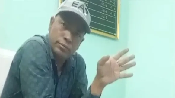 Bharatpur Panchayat corruption, Housing scheme scam, Panchayat head bribery, Anita Mondal husband, Murshidabad news, Housing scheme irregularities, Public grievance, Panchayat corruption India, Local administration scandal, Bribery in rural development,ভরতপুর পঞ্চায়েত দুর্নীতি, আবাস যোজনা কেলেঙ্কারি, পঞ্চায়েত প্রধান অনিতা মন্ডল, কালী কুমার মন্ডল ঘুষ, মুর্শিদাবাদ সংবাদ, পঞ্চায়েত দুর্নীতি, সাধারণ মানুষের অভিযোগ, স্থানীয় প্রশাসন কেলেঙ্কারি, গ্রামীণ উন্নয়ন দুর্নীতি, ঘর তালিকা বাদ