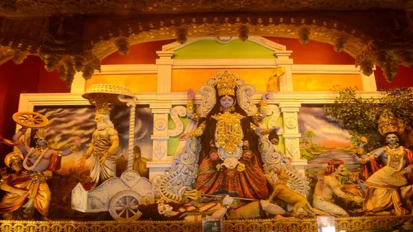 Barasat Shyama Puja 2025  ,Golden idol Barasat,  Tirupati Balaji inspired pandal,  Shyama Puja festival,Barasat Kali Puja 2025,  Barasat Durga idol decoration,  Devotees Shyama Puja  ,Barasat Puja celebration,  Indian festival 2025  ,Durga idol in gold  ,Temple pandal decoration,বারাসাত শ্যামা পুজো ২০২৫,  ৬১ কিলো সোনার প্রতিমা  ,বারাসাত পূজা মণ্ডপ  ,তিরুপতি বালাজি মন্দির অনুপ্রেরণা  ,মাতৃ প্রতিমার অলঙ্কার  ,বারাসাত দুর্গা পূজা,  ভক্তদের সমাগম বারাসাত,  বারাসাত পূজার আলো  ,মাতৃ ভক্তি ও উৎসব  ,পূজা মণ্ডপ সাজসজ্জা