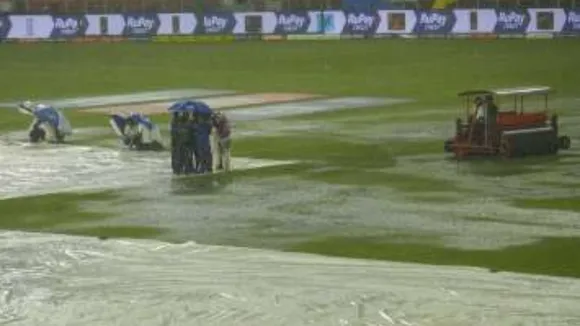 Rain in Cricket Ground (2)