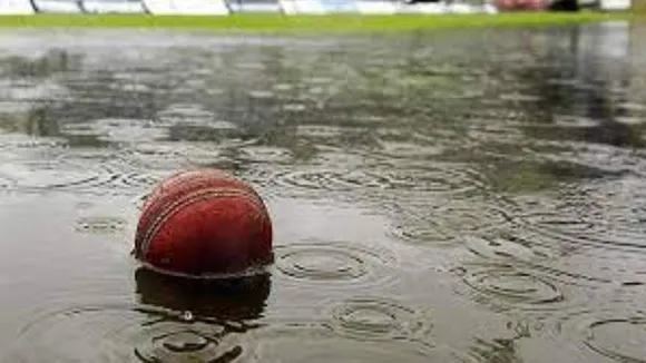 Rain in Cricket Ground (4)