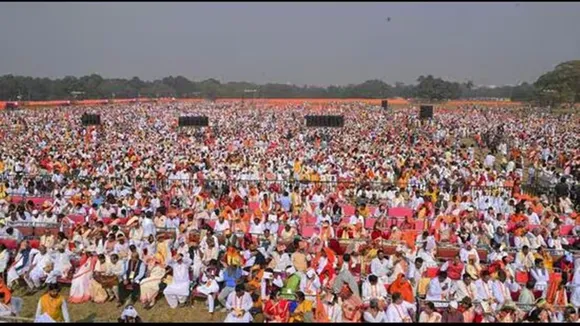 Kolkata Gita Path 2025, Panch Lakkho Konthe Gita Path, Brigade Parade Ground Kolkata, Sanatan Sanskriti Sansad, Baba Ramdev Kolkata, CV Ananda Bose Kolkata, Mamata Banerjee invitation, Hindu spiritual event Kolkata, Gita chanting Kolkata, religious gathering Kolkata, cultural event Kolkata, Dilip Ghosh Kolkata, Samik Bhattacharya, Sukanta Majumdar, Suvendu Adhikari, Mahamandaleshwar Swami Gyananandaji Maharaj, Padmabhushan Sadhvi Ritambhara, Dhirendra Krishna Shastri, West Bengal spiritual news, Bengali news, West Bengal live updates, Hindu spiritual awakening, community harmony, Gita chapters 1 9 18, large public gathering Kolkata