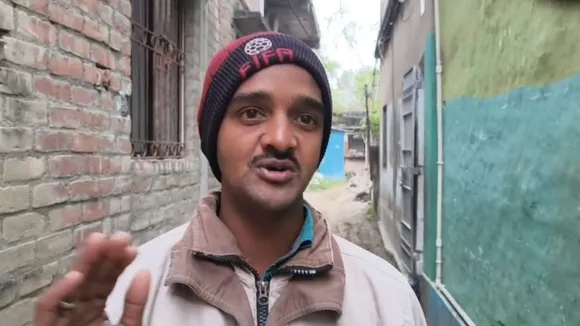 Alive voter declared dead  ,Election Commission voter list error  ,Dead voter controversy India  ,Babita Kundu voter case,  Suti block voter list issue,  Murshidabad voter list mistake  ,BLO negligence voter list,  BDO office voter complaint,  Voting rights issue India,  Electoral roll error West Bengal,জীবিত ভোটার মৃত ঘোষণা,  নির্বাচন কমিশনের ভুল  ,ভোটার তালিকায় গাফিলতি  ,ববিতা কুন্ডু ভোটার ইস্যু,  সুতি ব্লক ভোটার তালিকা,  মুর্শিদাবাদ ভোটার খবর,  বিএলওর গাফিলতি  ,বিডিও অফিসে অভিযোগ  ,ভোটাধিকার সমস্যা  ,ভূত ভোটার নয় জীবিত মানুষ