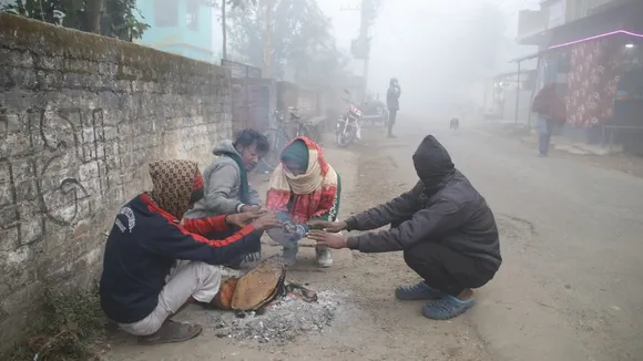 West Bengal cold wave  ,Kolkata temperature today  ,Bengal winter weather update,  Cold wave alert West Bengal  ,North Bengal weather today  ,South Bengal cold weather , Kolkata minimum temperature,  Darjeeling snowfall alert  ,Winter cold in Bengal  ,Alipore weather forecast,বাংলার শীত  ,পশ্চিমবঙ্গ আবহাওয়া  ,কলকাতার তাপমাত্রা,  শৈত্যপ্রবাহ সতর্কতা , উত্তরবঙ্গের আবহাওয়া  ,দক্ষিণবঙ্গের শীত  ,দার্জিলিঙে তুষারপাত  ,আলিপুর আবহাওয়া দপ্তর,  কনকনে ঠান্ডা,  ঘন কুয়াশা সতর্কতা