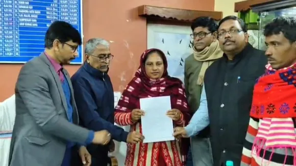 Jewel Rana killed in Odisha,  Murshidabad migrant worker murder  ,Odisha labour killing news  ,West Bengal government job assistance  ,Mamata Banerjee assurance worker family,  Government job to victim’s family,  Migrant worker safety India,  Jangipur MP Khalilur Rahman  ,Suti block BL&LRO job  ,Bengal government humanitarian step,ওড়িশায় খুন শ্রমিক  ,জুয়েল রানা খুন,  মুর্শিদাবাদের শ্রমিক মৃত্যু,  ভিনরাজ্যে কাজ করতে গিয়ে খুন  ,জুয়েল রানার পরিবার  ,সরকারি চাকরি পেলেন মা  ,মমতা বন্দ্যোপাধ্যায়ের আশ্বাস,  রাজ্য সরকারের মানবিক উদ্যোগ  ,সুতি ব্লক BL&LRO,  পরিযায়ী শ্রমিক নিরাপত্তা