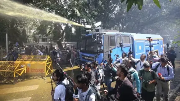 Bangladesh violence, Dhaka clashes, government employees protest Bangladesh, Ninth National Pay Scale, pay commission protest, Muhammad Yunus residence Jamuna, Jamuna Bhaban protest, Bangladesh election unrest, caretaker government Bangladesh, police action Dhaka, tear gas water cannon Dhaka, Shaheed Minar protest, Shahbagh clashes, Bangladesh political unrest, Bangladesh general election news